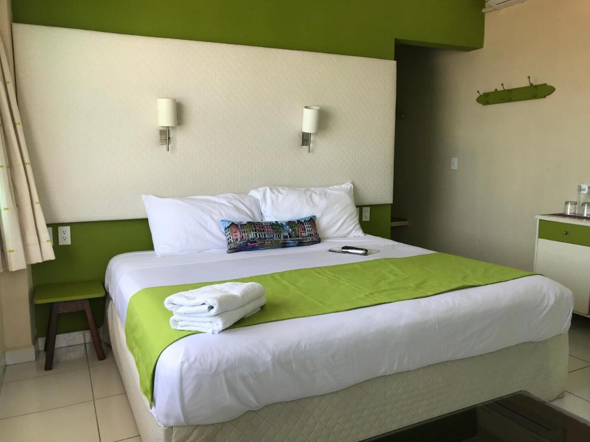 Casa Mia Hotel Puerto Escondido  Luaran gambar